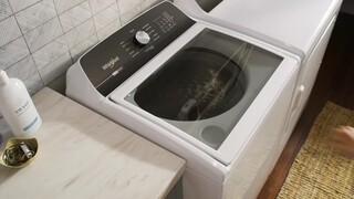 Whirlpool 27 in. 5.3 cu. ft. Smart Top Load Washer with 2-in-1